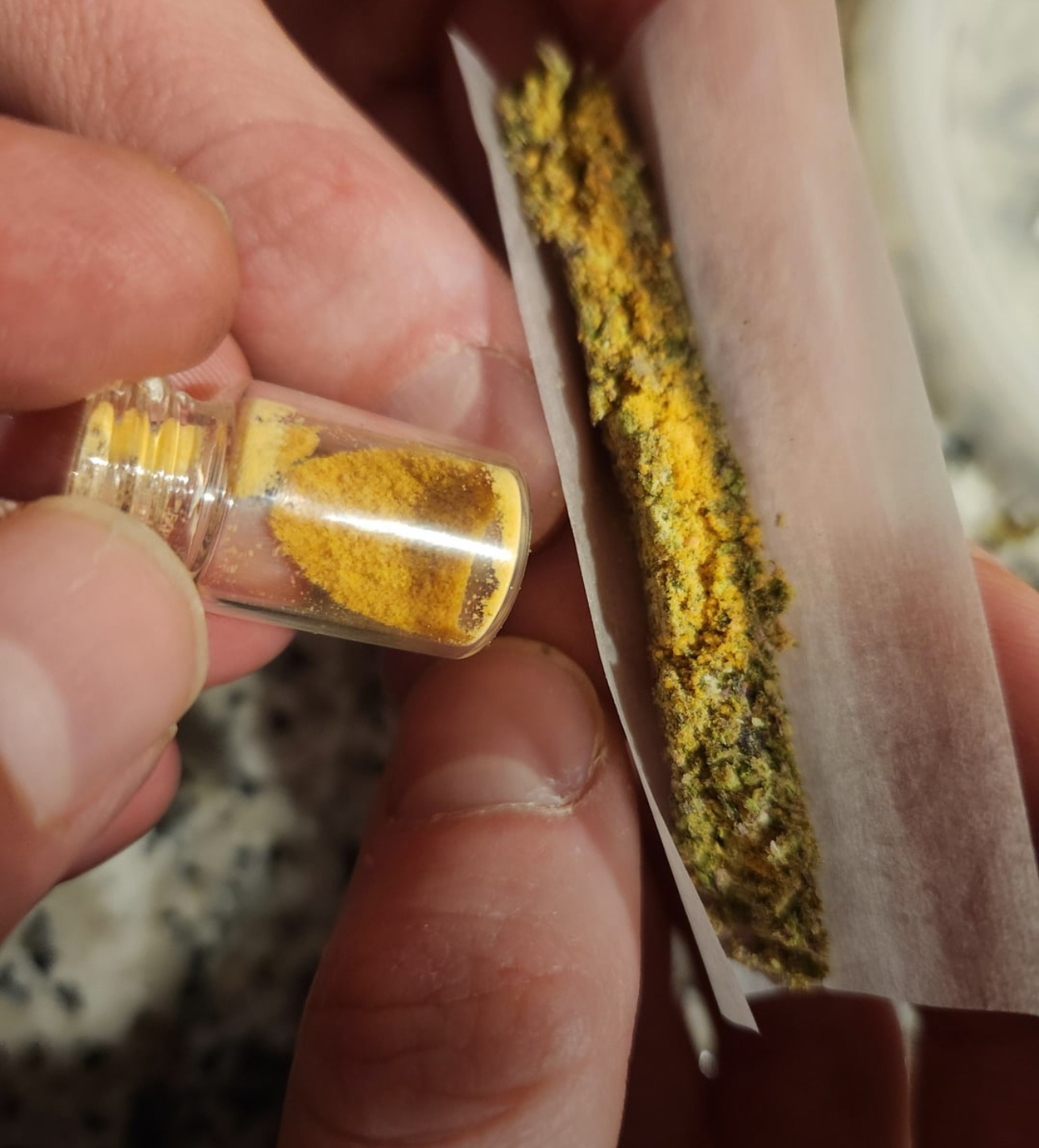 DMT for sale in the UK – premium DMT vape pens, powder, and cartridges available online with discreet delivery